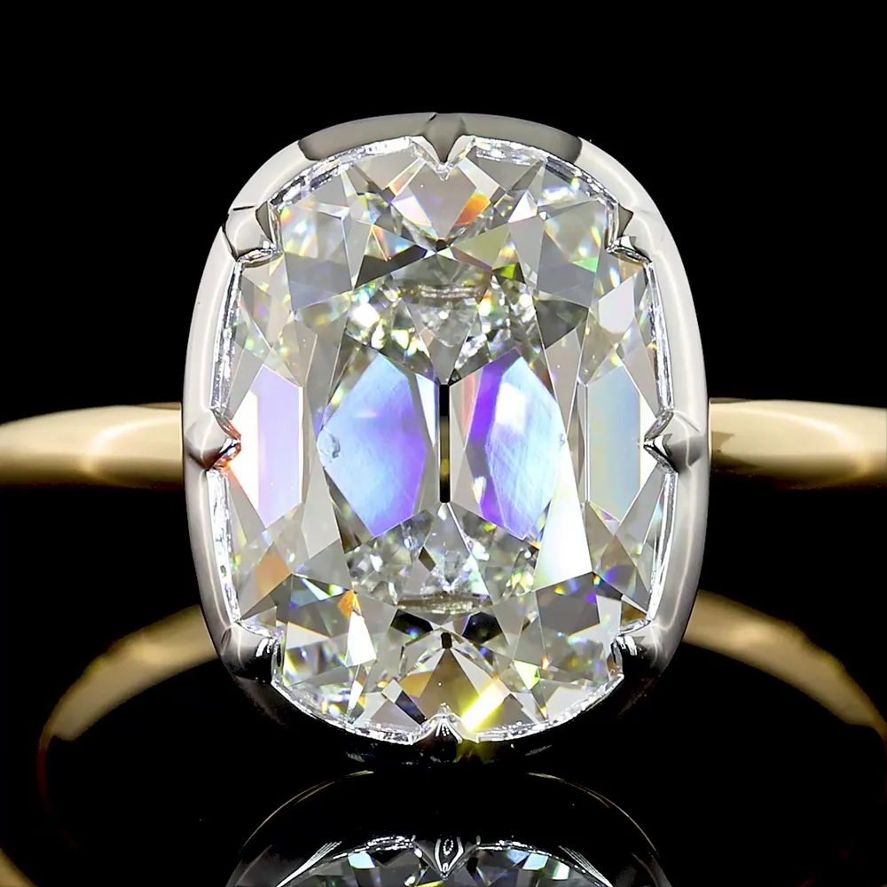 14K Two Tone Antique Cushion Cut Lab Diamond Solitaire Ring - 3.54 Carat E-F VVS2, IGI Certified - Covaloro Fine Jewelry - Image 2