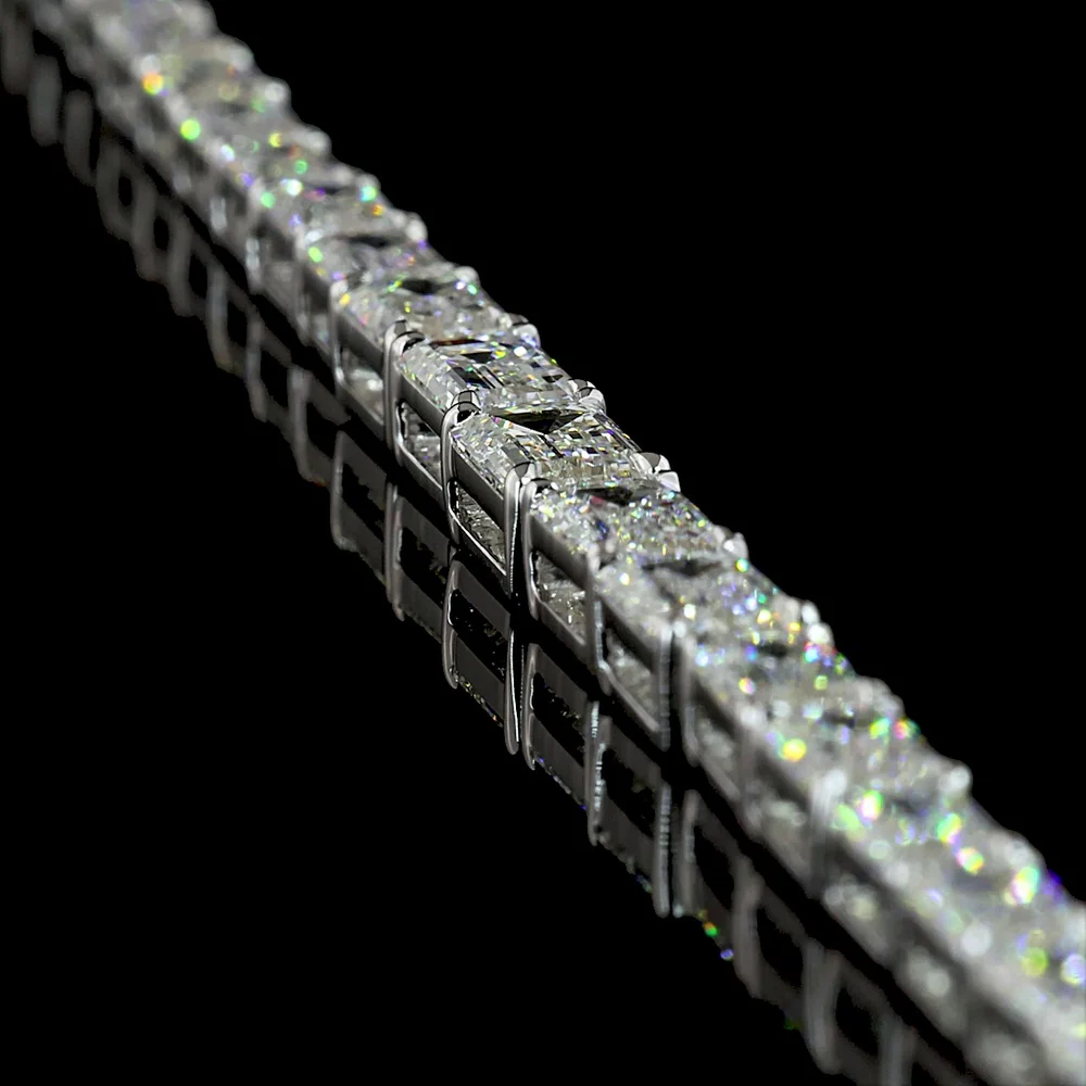 14K White Gold 17" Graduated Riviera Necklace with 13.75 Carats of Emerald Cut Lab Diamonds in E-F VS Quality - Covaloro Fine Jewelry - Image 3