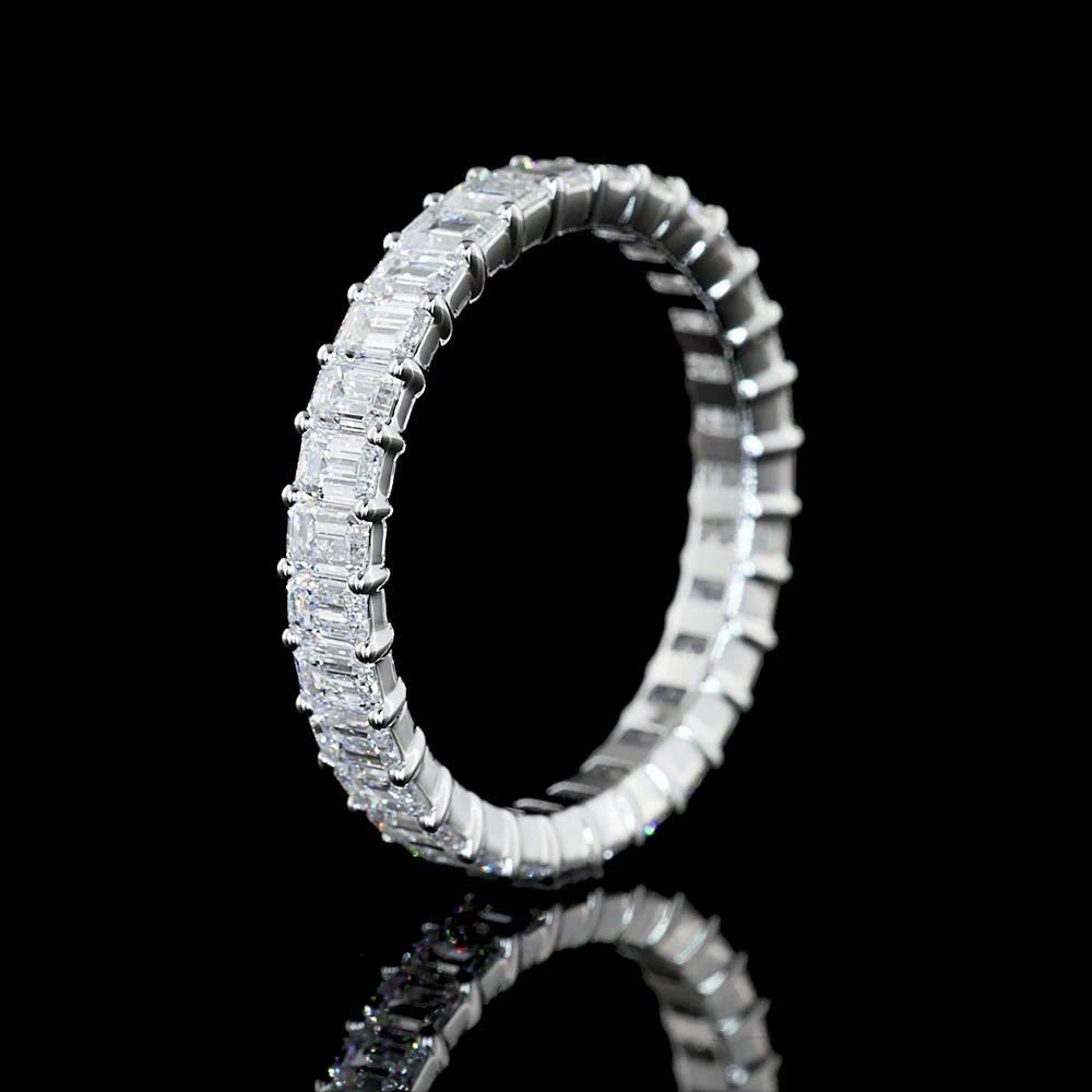 14K White Gold 2.00 Carats Total Diamond Weight Eternity Band with Shared-Prong Set Emerald Cut Lab Diamonds - E-F Color, VS Clarity, 31 Stones - Covaloro Fine Jewelry - Image 4