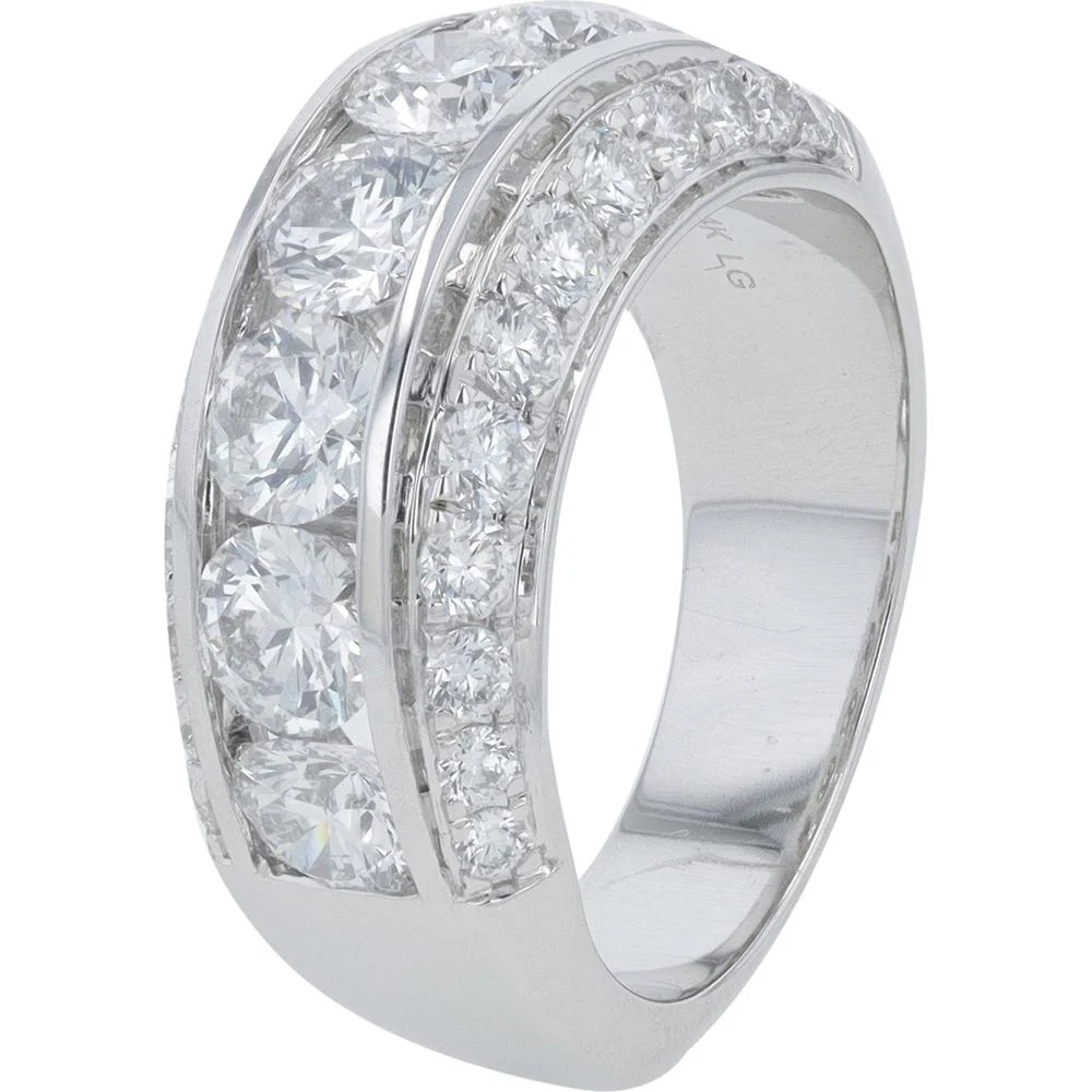 14K White Gold 3.20 Carat Lab Grown Diamond Band Ring with Pavé Round Diamonds