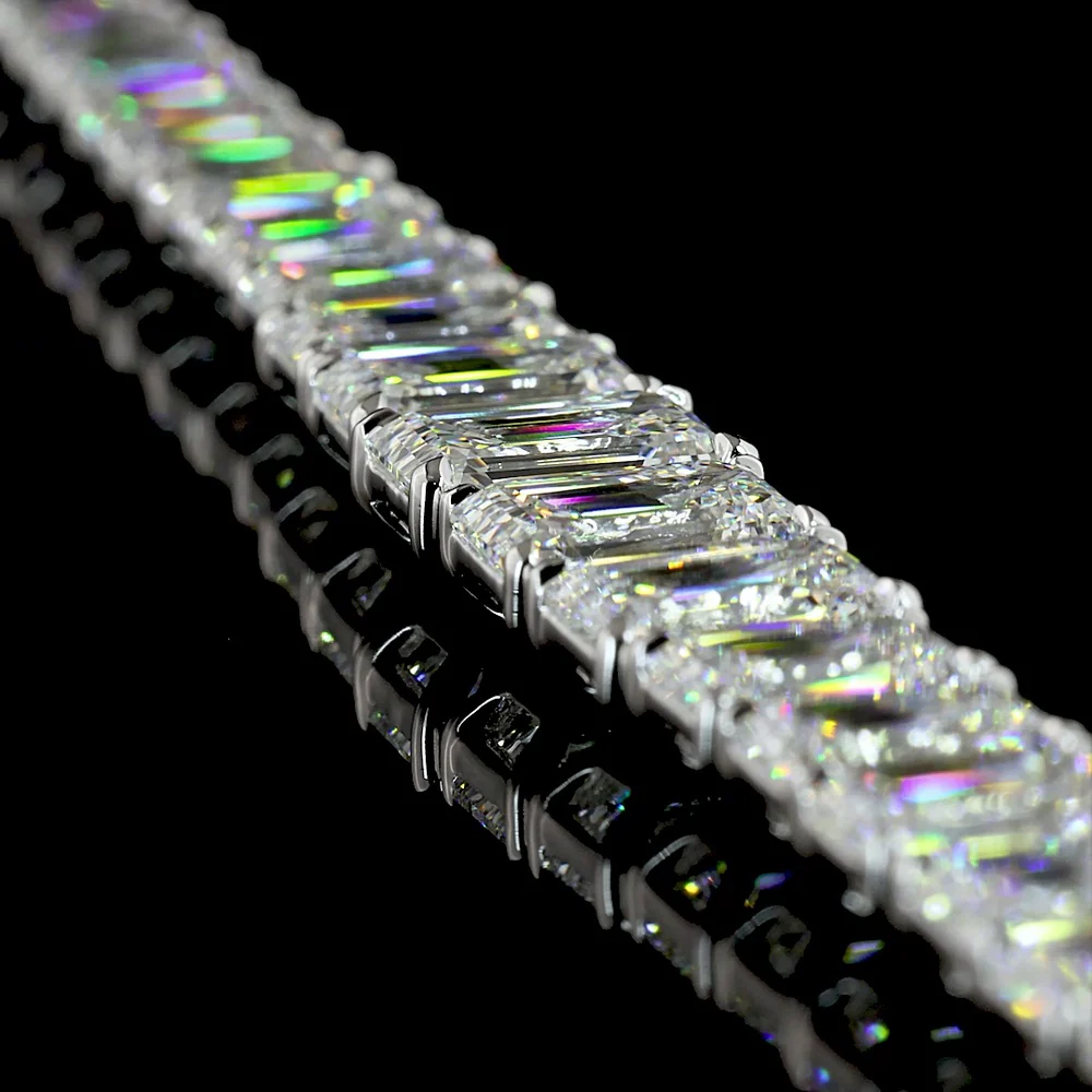 14K White Gold 46.04 Carat Graduated Riviera Necklace with Emerald Cut Lab Diamonds E-F VS2 IGI Certified - 105 Stones Total - Covaloro Fine Jewelry - Image 3