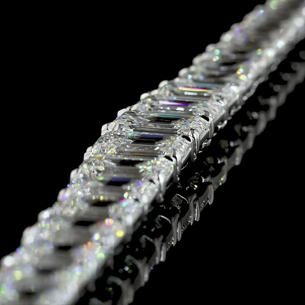 14K White Gold 46.04 Carat Graduated Riviera Necklace with Emerald Cut Lab Diamonds E-F VS2 IGI Certified - 105 Stones Total - Covaloro Fine Jewelry - Image 4