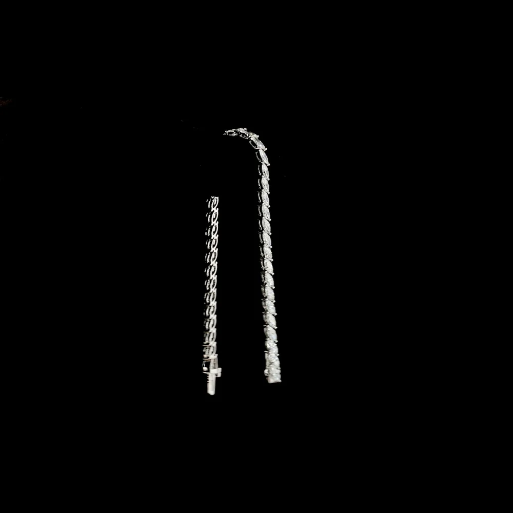 14K White Gold 6.11 Carats Marquise Cut Lab Diamond Tennis Bracelet with Inclined Prong Setting - 38 Stones D VS1 - Covaloro Fine Jewelry - Image 3