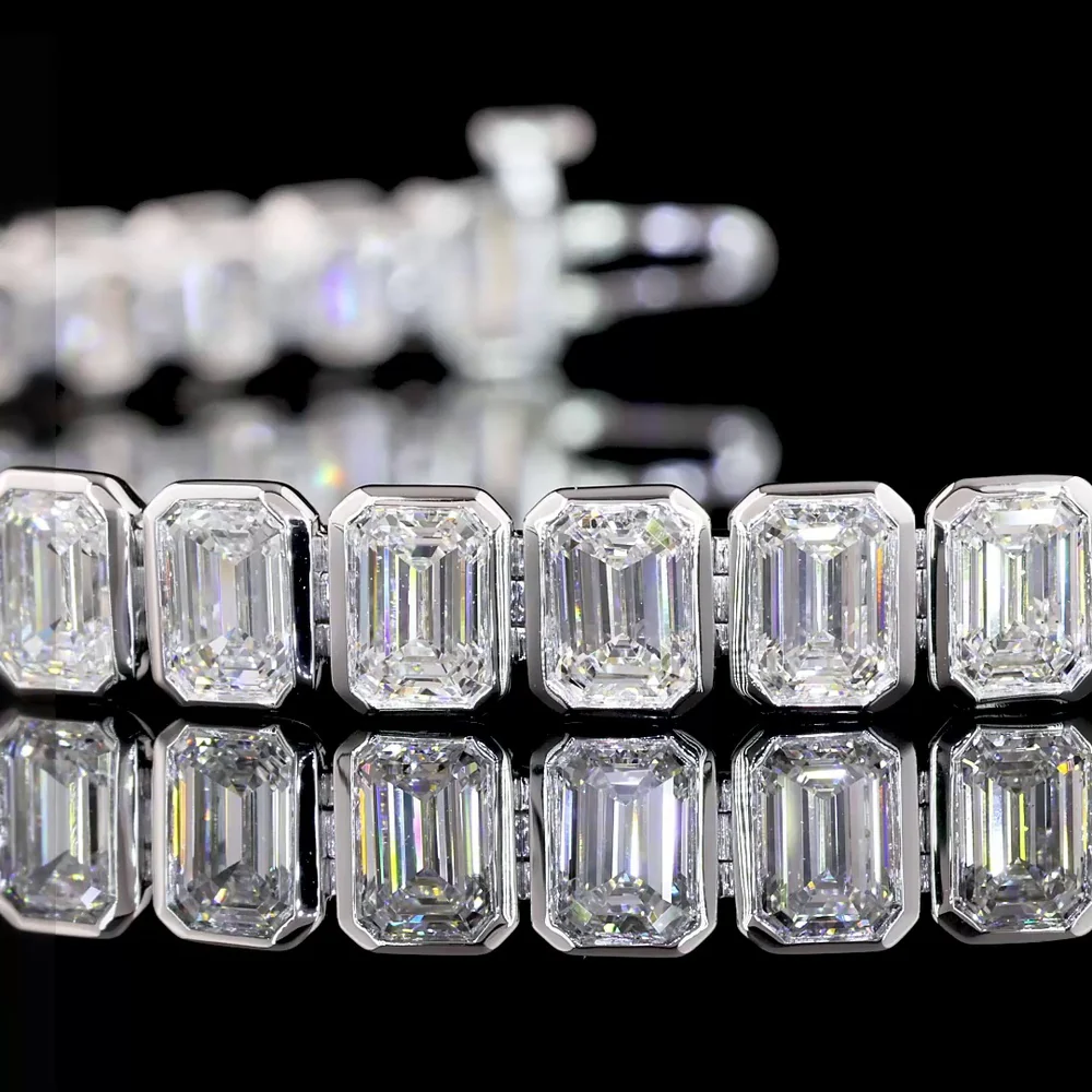 14K White Gold 7.5" Tennis Bracelet with Bezel Set Emerald Cut Lab Diamonds - 4.20 Carat Total Weight, E-F Color VS1 Clarity - Covaloro Fine Jewelry - Image 3