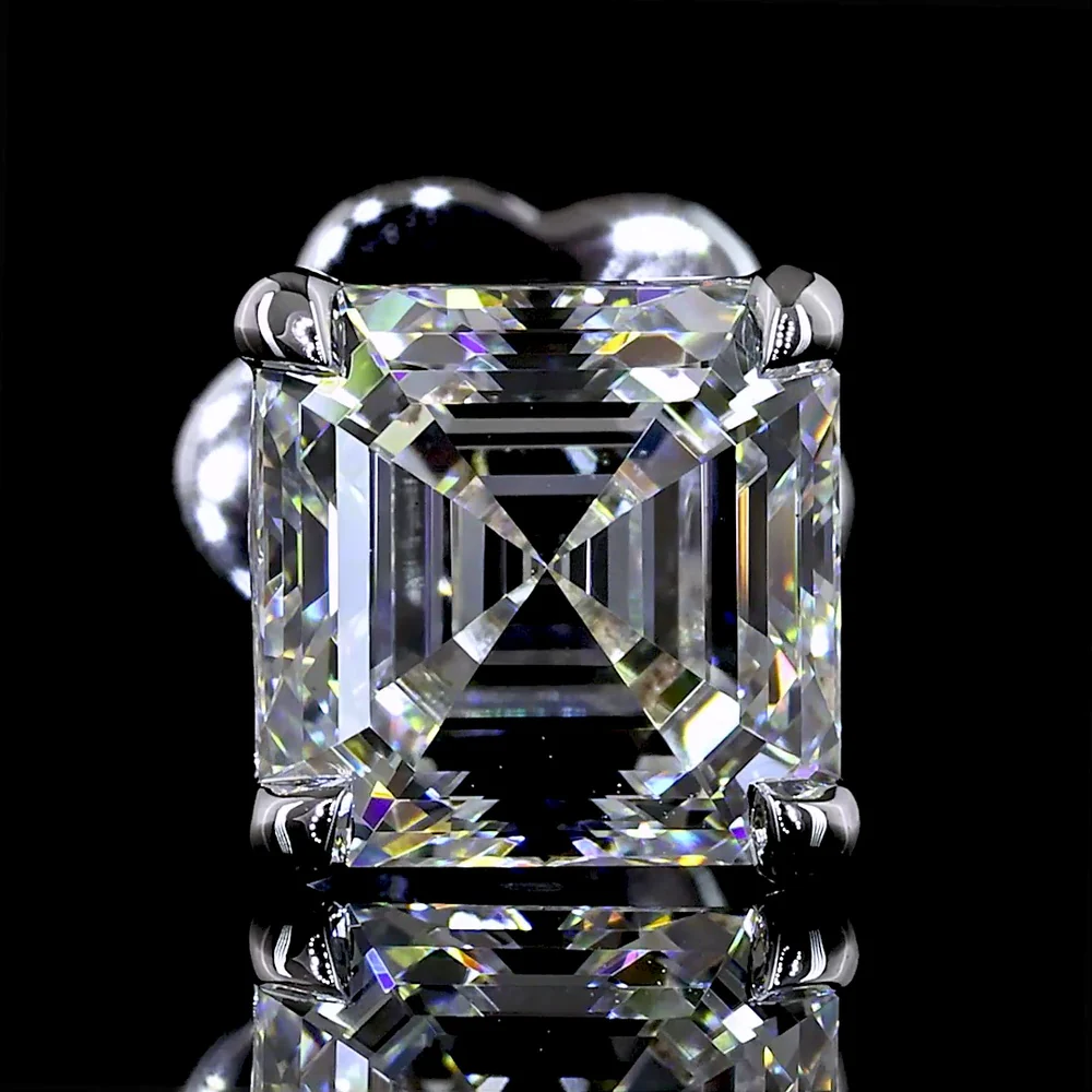 14K White Gold Asscher Cut Lab Diamond Stud Earrings - 2.50 Carat Total Weight with GIA Certification - Covaloro Fine Jewelry - Image 3