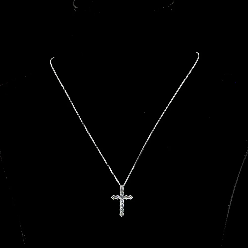 14K White Gold Cross Pendant with 11 Round Brilliant Cut Lab Diamonds - 1.01 Carat Total Weight, E-F Color VS1 Clarity - Covaloro Fine Jewelry - Image 4