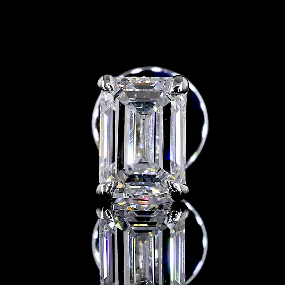 14K White Gold Emerald Cut Lab Diamond Stud Earrings - 1.06 Carat Total Weight, E-F Color, VS Clarity - Covaloro Fine Jewelry - Image 2