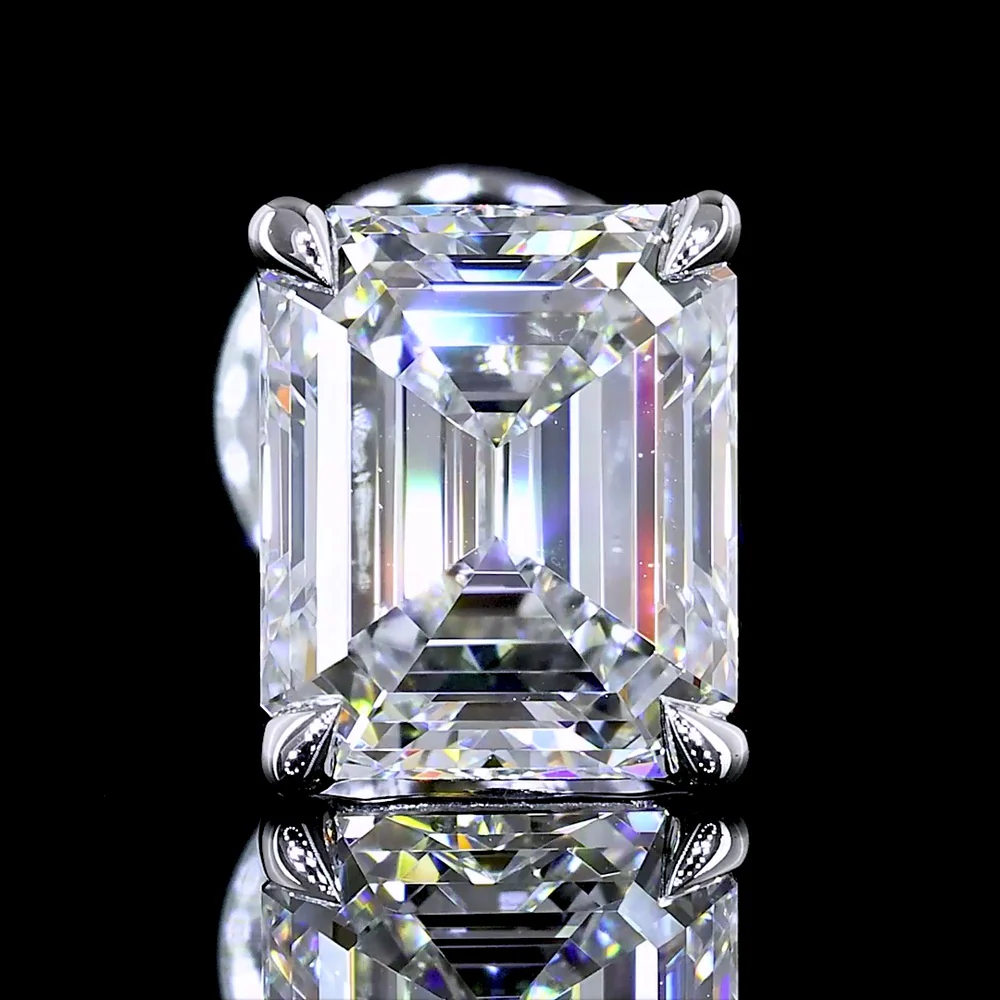 14K White Gold Emerald-Cut Lab Diamond Stud Earrings with North-South Prong Setting - 1.81 Carat Total Weight (E Color, VVS2 Clarity) - Covaloro Fine Jewelry - Image 3
