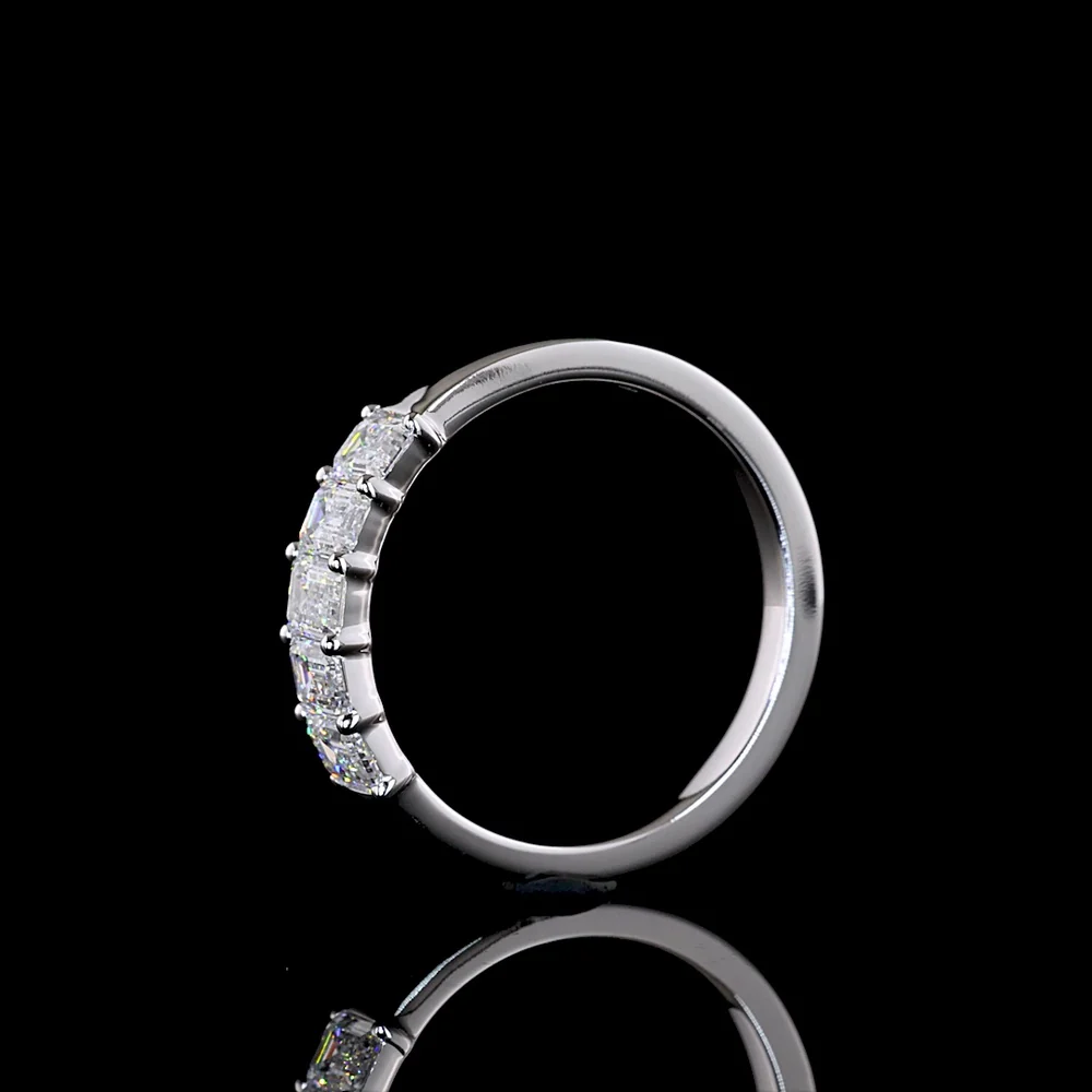 14K White Gold Five Stone Emerald Cut Diamond Band with E-F VS1 Lab Diamonds - 0.97 Total Carat Weight - Covaloro Fine Jewelry - Image 4