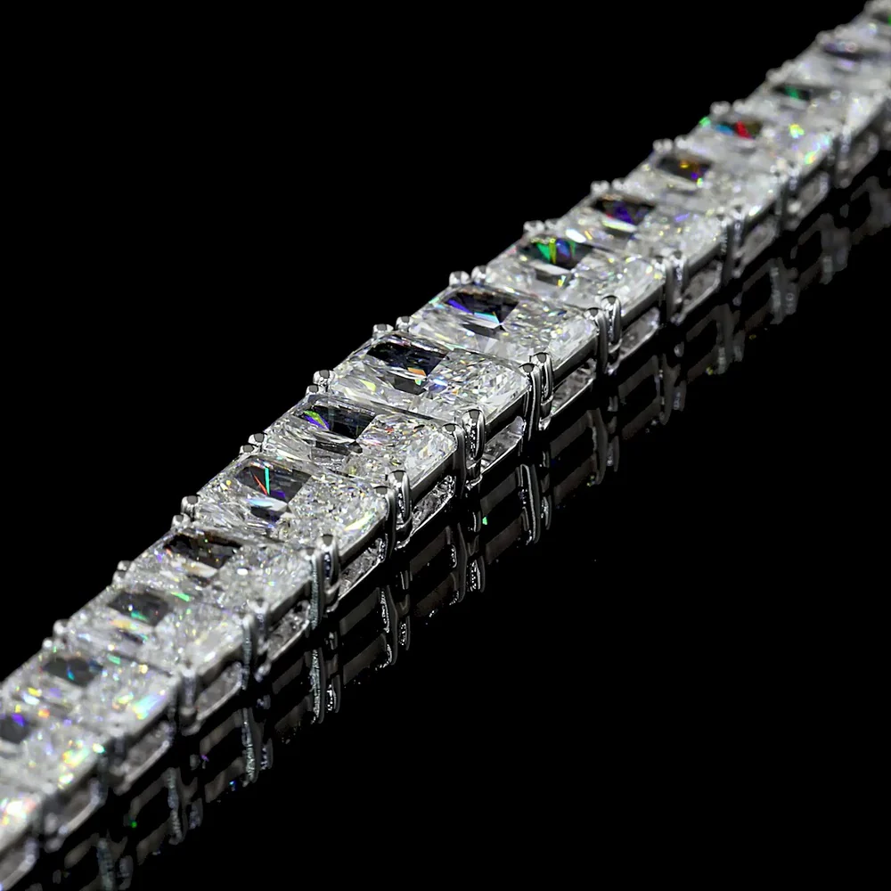 14K White Gold Graduating Riviera Necklace with 148 Radiant Cut Lab Diamonds - 19.66 Carat Total Weight, E-F Color VS2 Clarity - Covaloro Fine Jewelry - Image 4