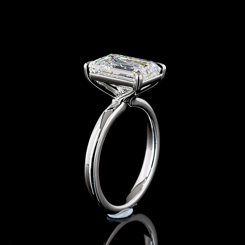 14K White Gold North-South Solitaire Ring with 4.09 Carat Emerald Cut Lab Diamond - D VVS2 Clarity, IGI Certified - Covaloro Fine Jewelry - Image 4