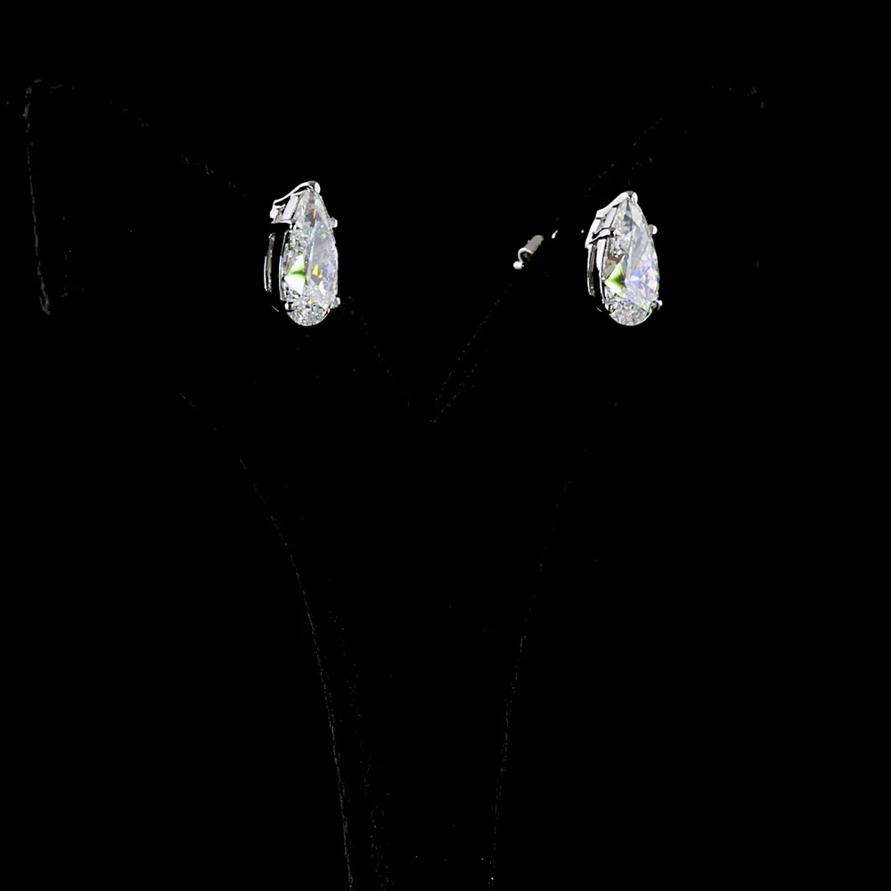 14K White Gold Pear-Shape Lab Diamond Stud Earrings - 4.51 Carats Total Weight (E-F Color, VVS2 Clarity) - Covaloro Fine Jewelry - Image 3