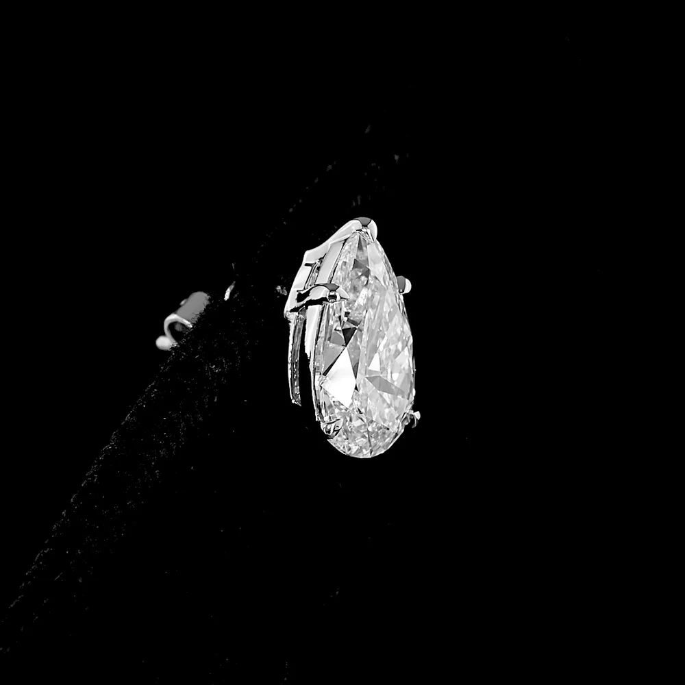 14K White Gold Pear-Shape Lab Diamond Stud Earrings - 4.51 Carats Total Weight (E-F Color, VVS2 Clarity) - Covaloro Fine Jewelry - Image 4