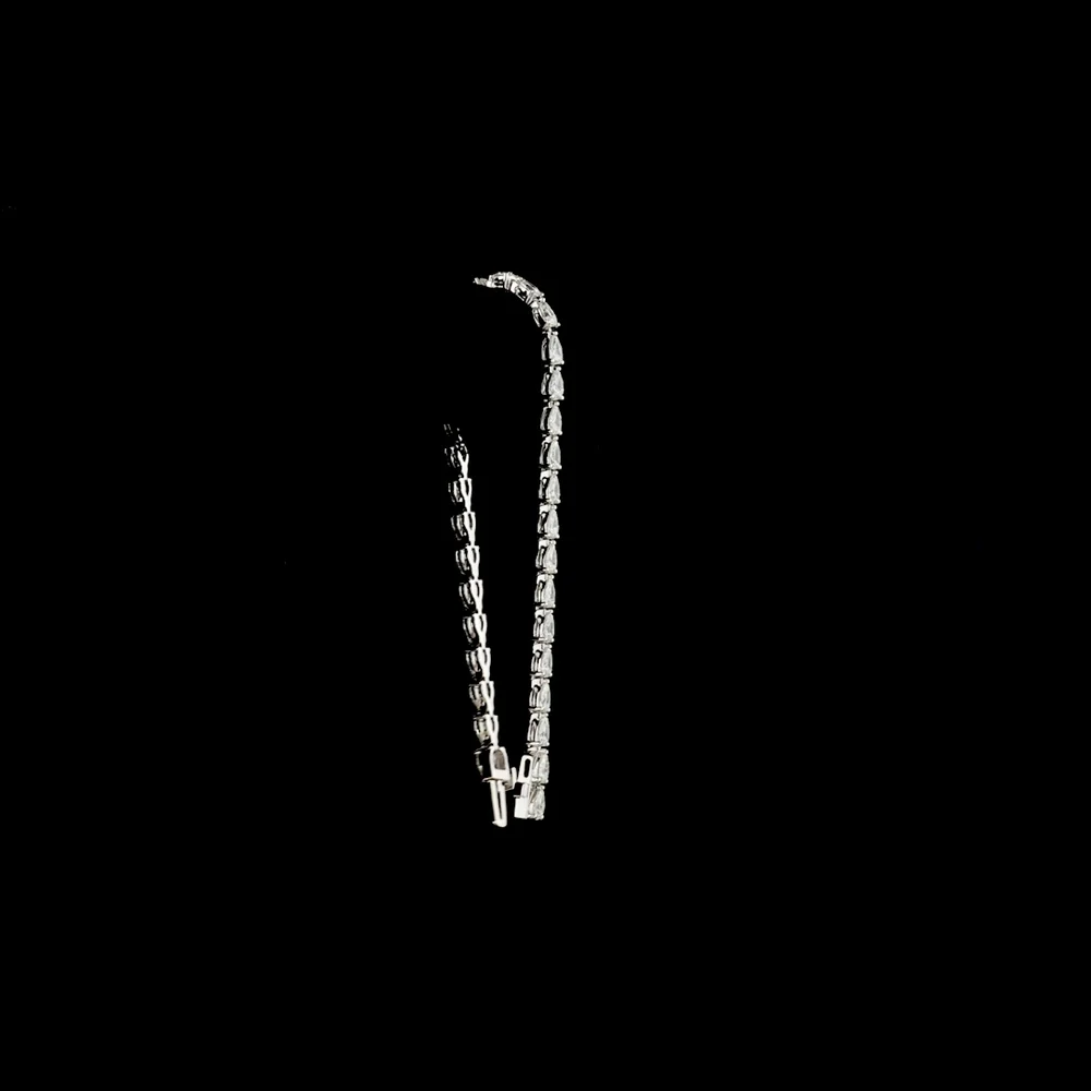14K White Gold Pear-Shape Lab Diamond Tennis Bracelet - 3.36 Carat Total Weight E-F VS Quality - Covaloro Fine Jewelry - Image 3