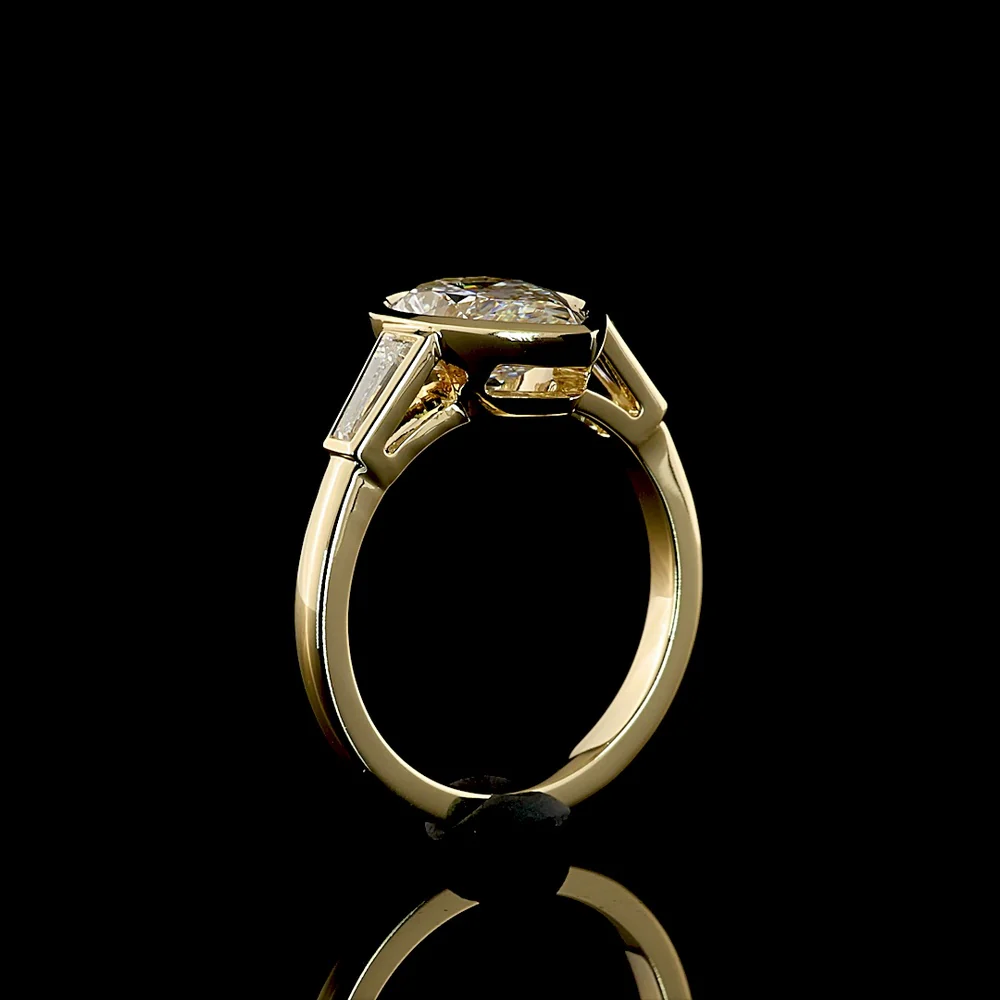14K White Gold Radiant Cut Solitaire Ring with IGI Certified Lab-Grown Diamond - 2.51 Carat Total Weight, E-F Color, VVS2 Clarity - Covaloro Fine Jewelry - Image 4