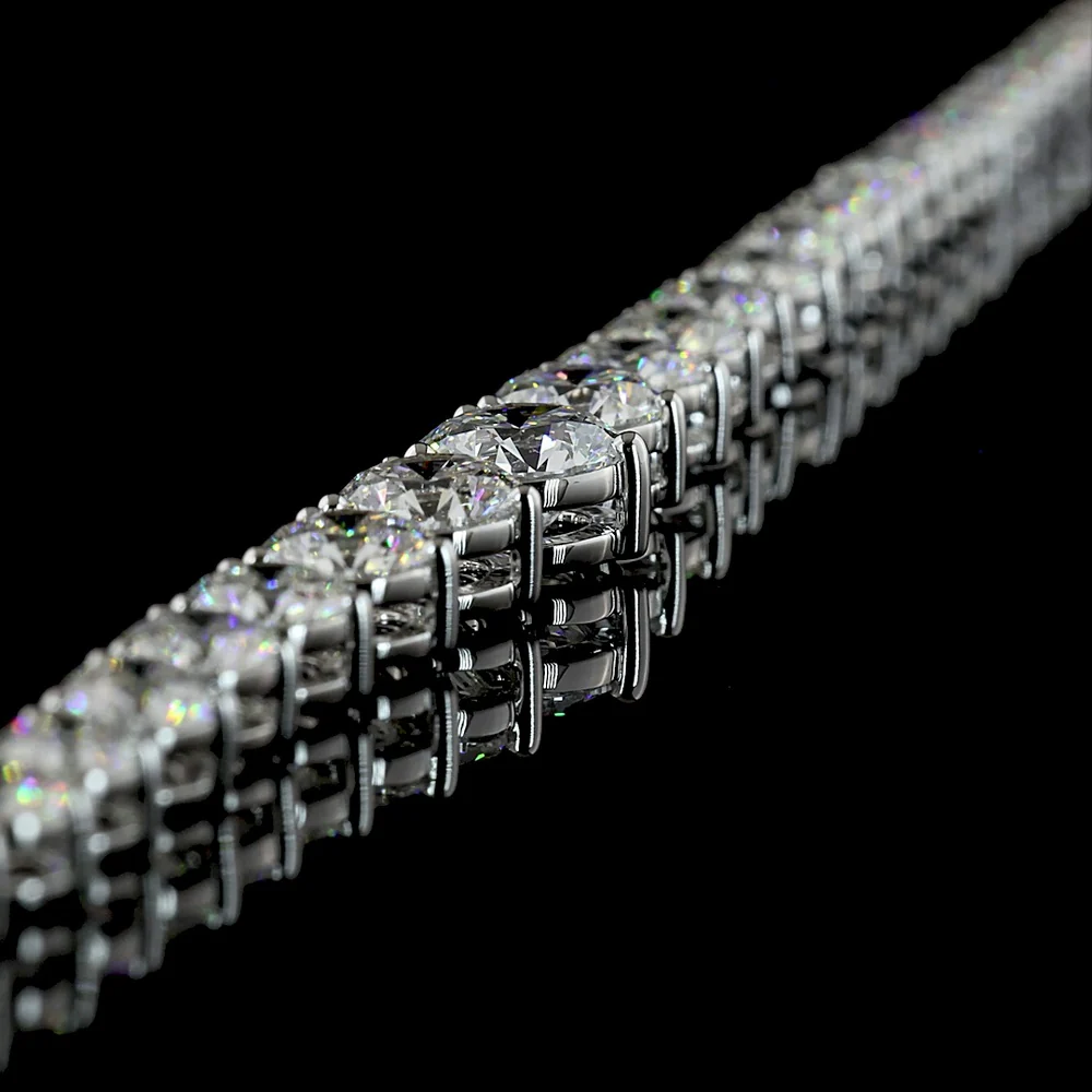 14K White Gold Riviera Necklace with 130 Graduating Round Lab Diamonds - 10.35 Carat Total Weight, E-F Color, VS Clarity - Covaloro Fine Jewelry - Image 4