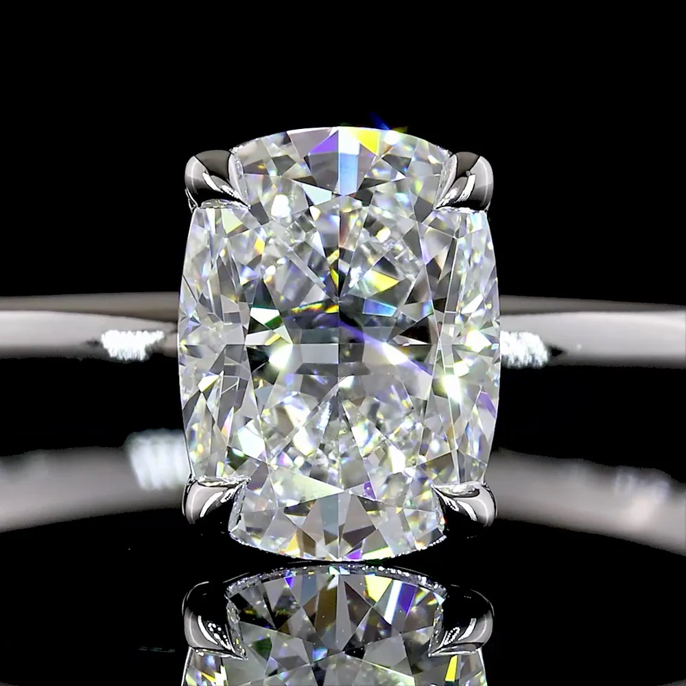 14K White Gold Solitaire Ring with 1.07 Carat Cushion Brilliant Lab Diamond - E-F Color VVS2 Clarity with IGI Certification - Covaloro Fine Jewelry - Image 2