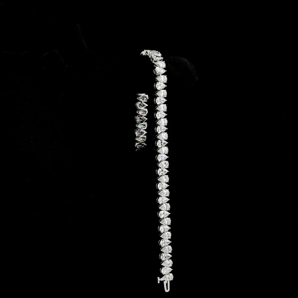 14K White Gold Tennis Bracelet with North-South Pear Shape Lab Diamonds - 13.09 Carat Total Diamond Weight, E-F VS Clarity - Covaloro Fine Jewelry - Image 3