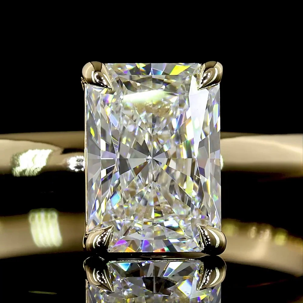 14K Yellow Gold 1.00 Carats Radiant Cut Solitaire Ring with D VS1 Lab Diamond and IGI Certification - North-South Prong Setting - Covaloro Fine Jewelry - Image 2