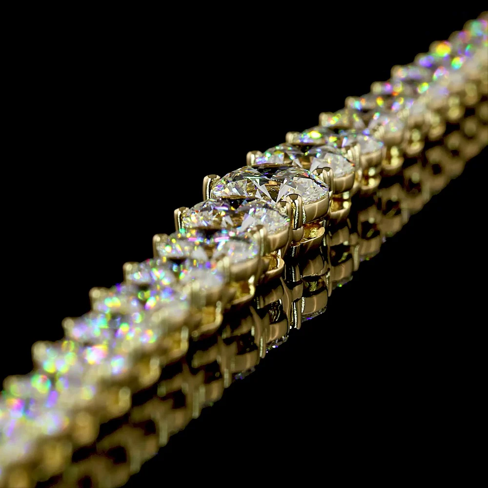 14K Yellow Gold 173-Stone Graduated Riviera Necklace with Round Brilliant Cut Lab Diamonds - 10.23 Carats Total Diamond Weight - Covaloro Fine Jewelry - Image 4