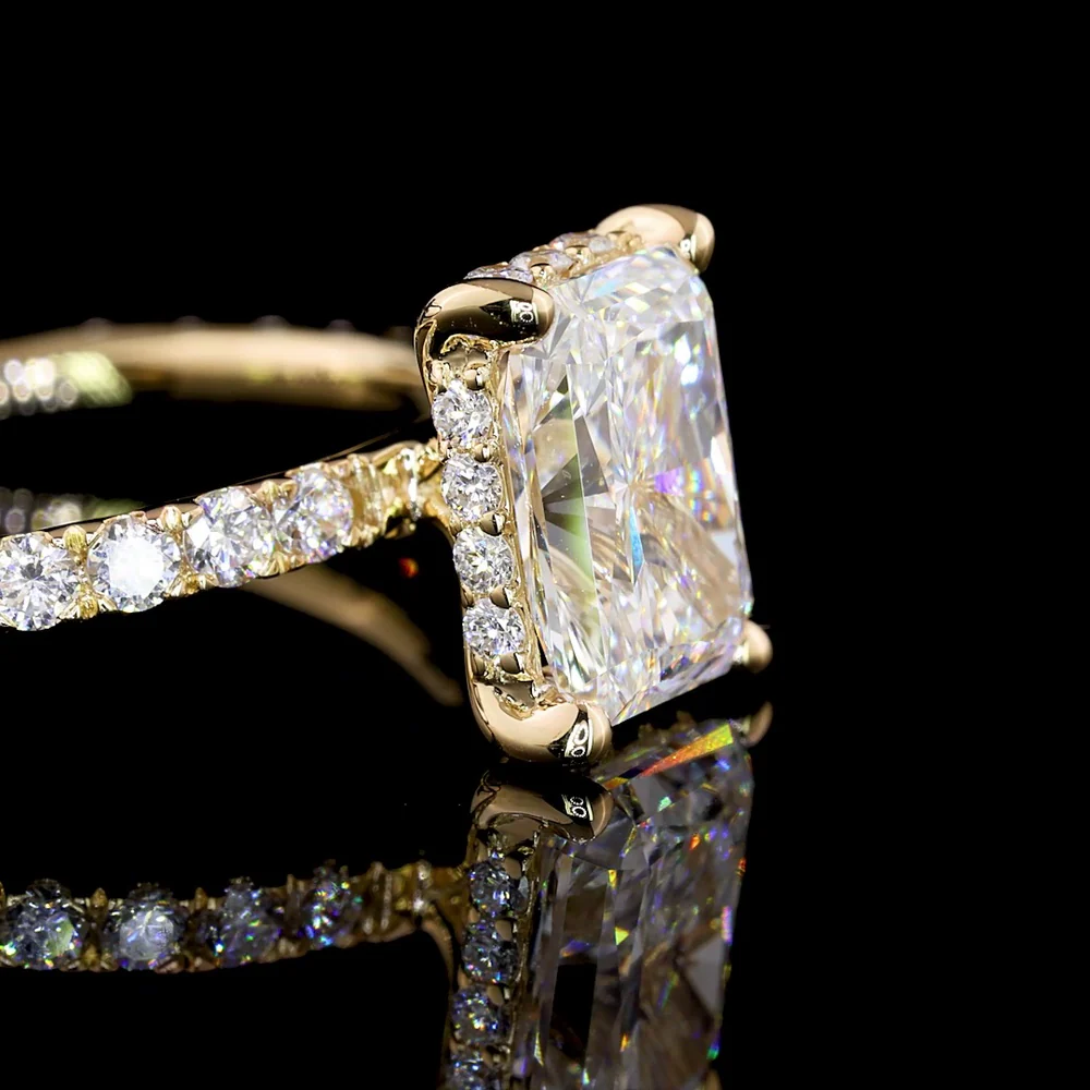 14K Yellow Gold 2.65 Carat Total Weight Radiant Cut Lab Diamond Ring with D VS1 Center Stone and Pave Brilliant Cut Band Details - GIA Certified - Covaloro Fine Jewelry - Image 2
