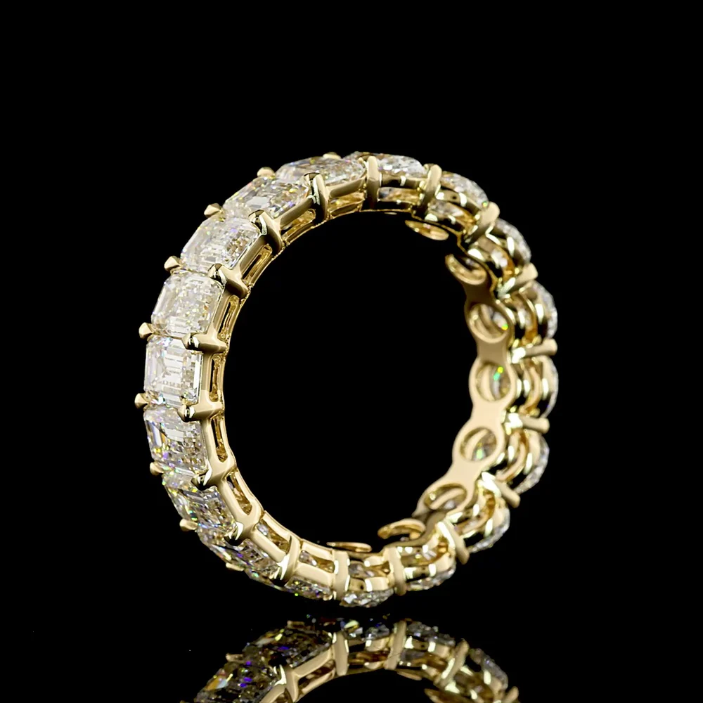 14K Yellow Gold 5.63 Carat Eternity Band with Alternating Oval and Emerald Cut Lab Grown Diamonds in Prong Setting - E-F Color, VS1 Clarity - Covaloro Fine Jewelry - Image 4