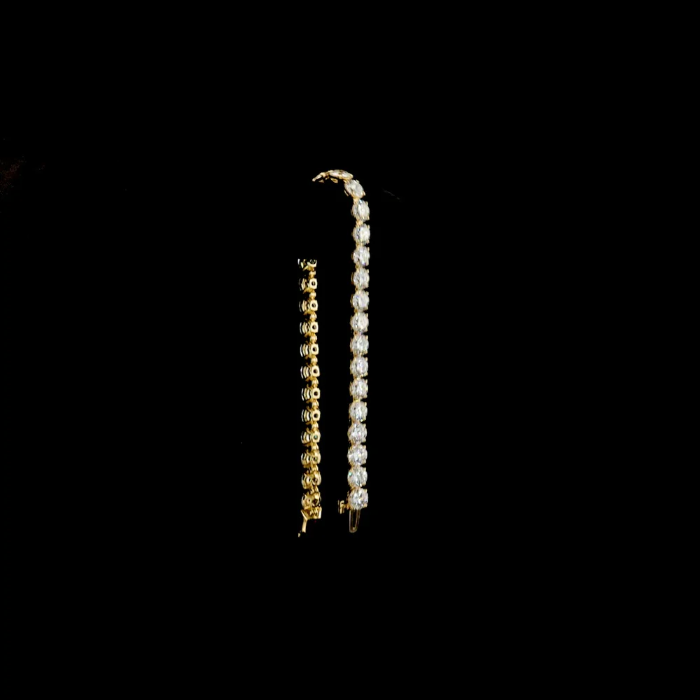 14K Yellow Gold 7.5" Tennis Bracelet with 32 Round Brilliant and 8 Marquise Cut Lab Diamonds - 16.57 Total Carat Weight, E-F VS Clarity - Covaloro Fine Jewelry - Image 3