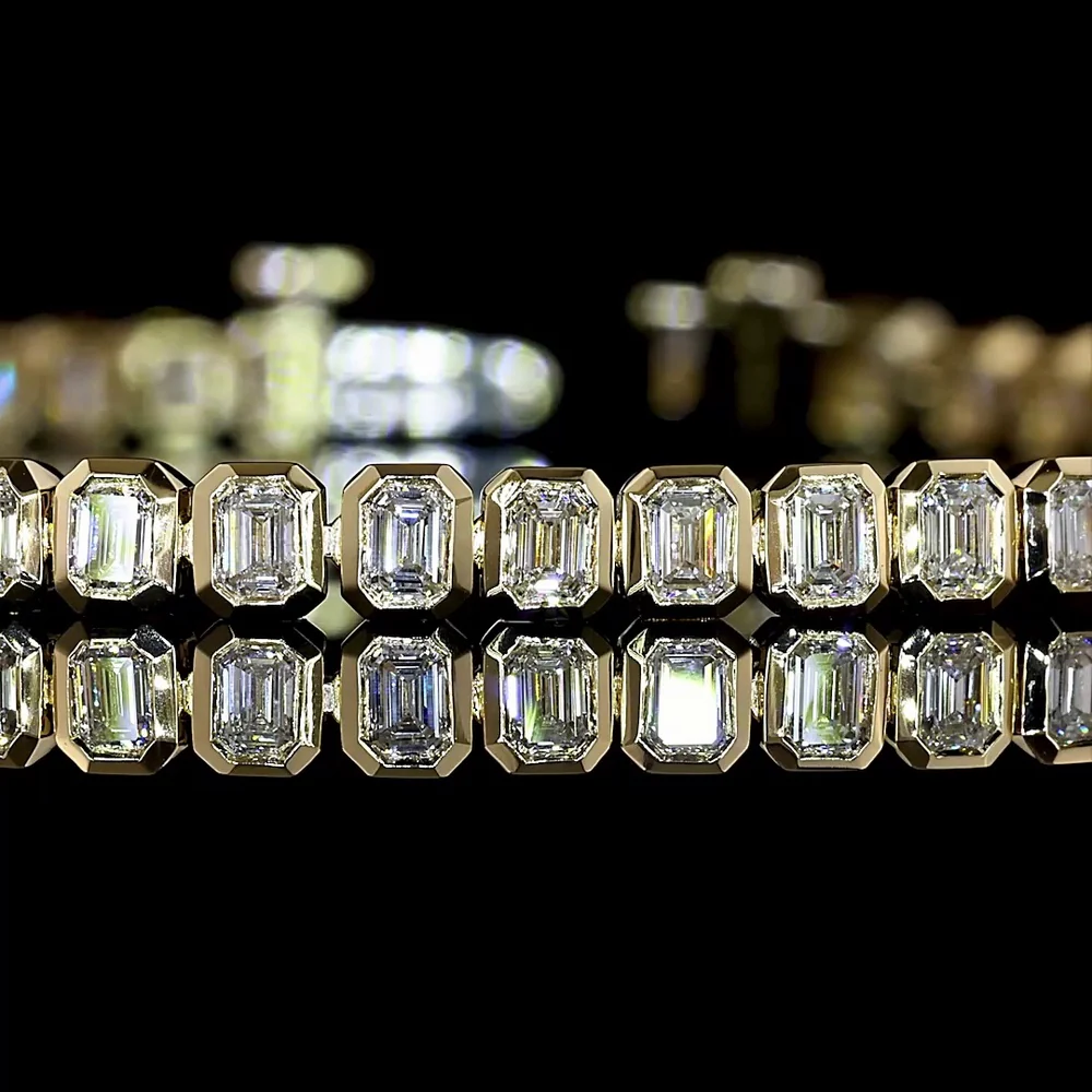 14K Yellow Gold 7.5" Tennis Bracelet with Bezel Set Emerald Cut Lab-Grown Diamonds - 2.95 Carat Total Weight - Covaloro Fine Jewelry - Image 2