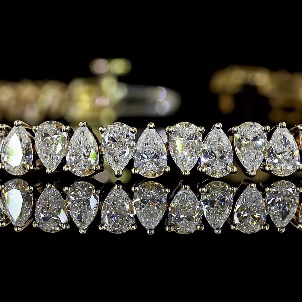 14K Yellow Gold 7.5" Tennis Bracelet with North-South Pear Cut Lab Diamonds - 6.09 Carat Total Weight, E-F VS Clarity - Covaloro Fine Jewelry - Image 2