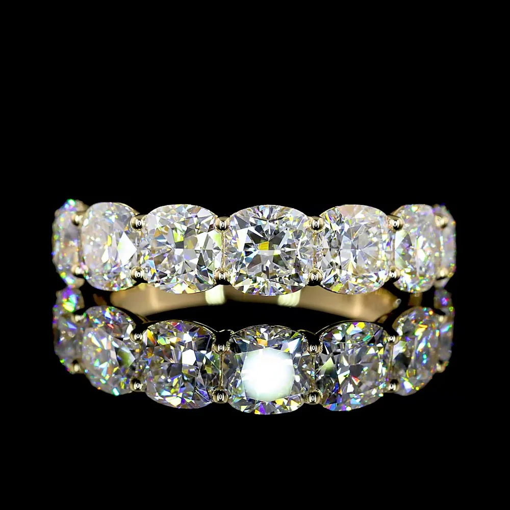 14K Yellow Gold 7-Stone Anniversary Eternity Band with Square Cushion Brilliant Cut Lab Diamonds - 3.91 Carat Total Weight E-F VS - Covaloro Fine Jewelry