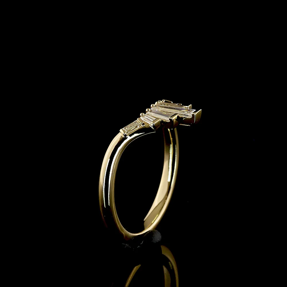14K Yellow Gold 7-Stone Eternity Band with North-South Baguette Lab Diamonds - 0.35 Carat Total Weight, E-F Color VS Clarity - Covaloro Fine Jewelry - Image 4