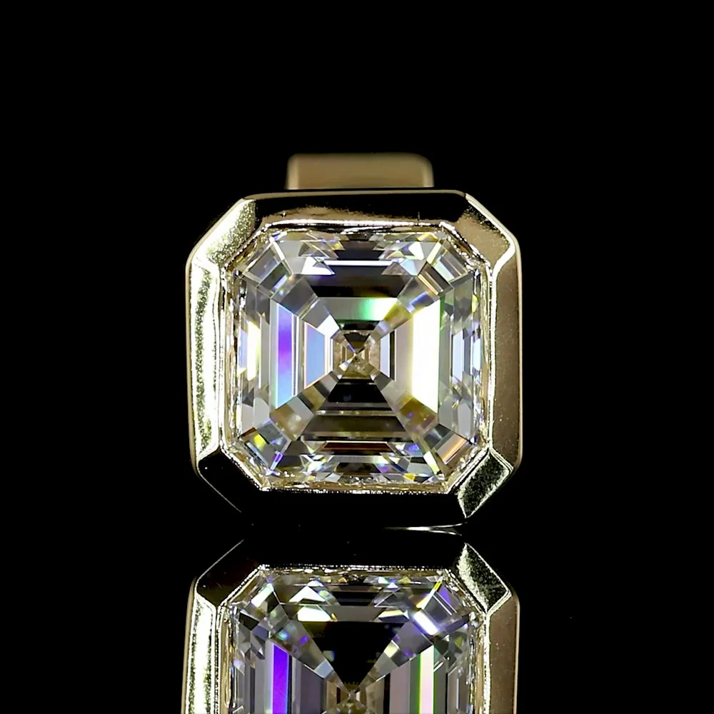 14K Yellow Gold Asscher Cut Lab Diamond Stud Earrings - 1.06 Carat Total Weight D VVS2 IGI Certified - Covaloro Fine Jewelry - Image 3