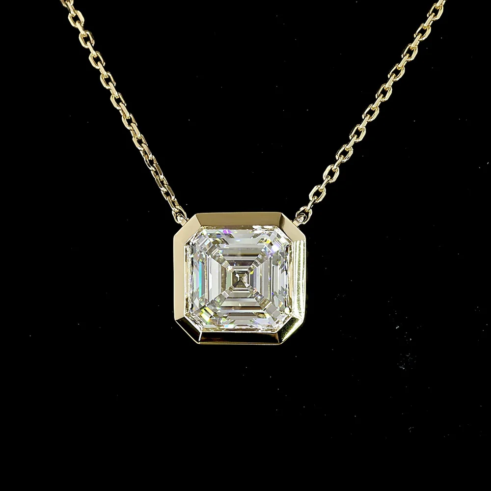 14K Yellow Gold Asscher Cut Solitaire Pendant with 2.00 Carat Lab Grown Diamond (E-F VS1) - Bezel Set, IGI Certified - Covaloro Fine Jewelry - Image 2