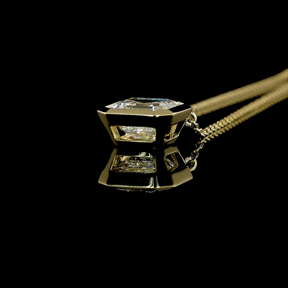 14K Yellow Gold Asscher Cut Solitaire Pendant with 2.00 Carat Lab Grown Diamond (E-F VS1) - Bezel Set, IGI Certified - Covaloro Fine Jewelry - Image 3
