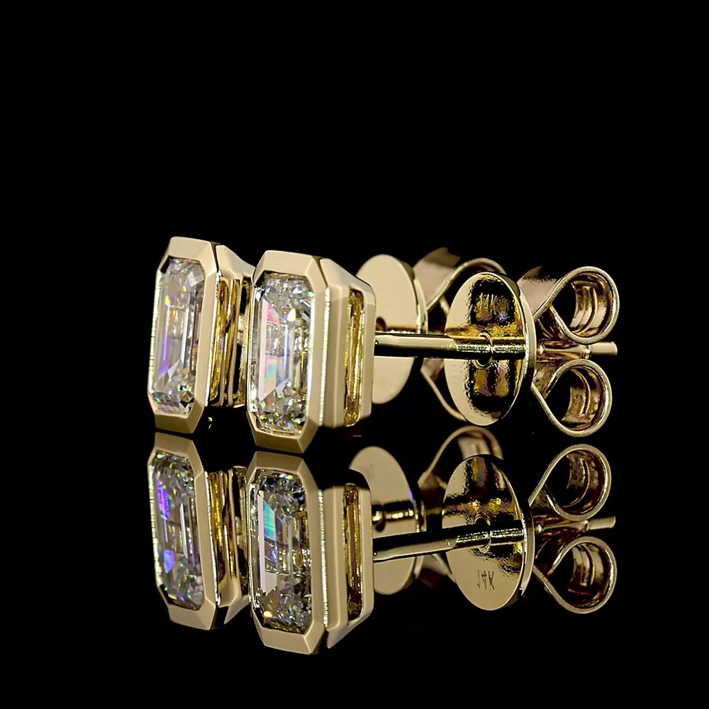 14K Yellow Gold Bezel Set Emerald Cut Lab Diamond Stud Earrings - 1.06 Carat Total Weight, D Color, VVS Clarity, IGI Certified - Covaloro Fine Jewelry - Image 3