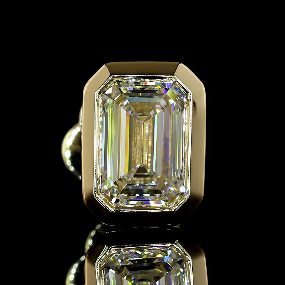 14K Yellow Gold Bezel Set Emerald Cut Lab Diamond Stud Earrings - 1.59 Carat Total Weight (D VVS2, IGI Certified) - Covaloro Fine Jewelry - Image 3