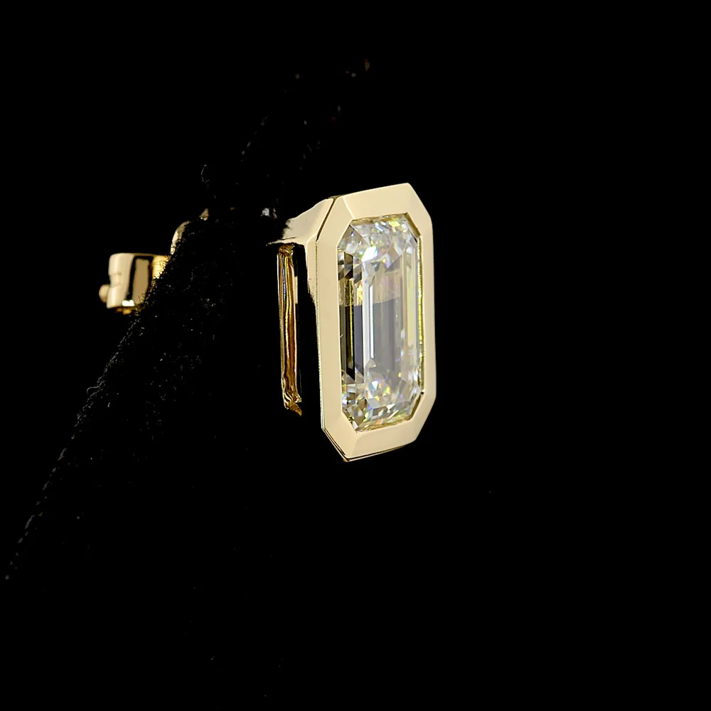 14K Yellow Gold Bezel Set Emerald Cut Lab Diamond Stud Earrings - 4.52 Carat Total Weight, D VS1 IGI Certified - Covaloro Fine Jewelry - Image 4