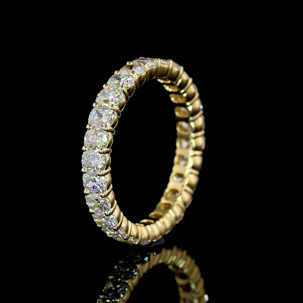 14K Yellow Gold Cushion Brilliant Cut Lab Diamond Eternity Band - 2.27 Carat Total Weight, E-F Color, VS1 Clarity, 26 Stones - Covaloro Fine Jewelry - Image 4