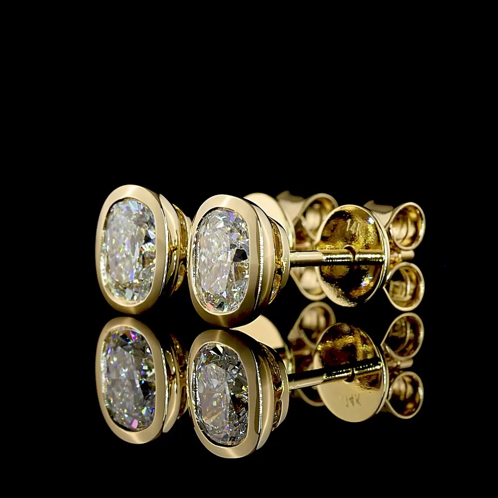 14K Yellow Gold Cushion Brilliant Lab Diamond Stud Earrings - 1.05 Carat Total Weight, Bezel Set E-F VVS2 IGI - Covaloro Fine Jewelry - Image 3