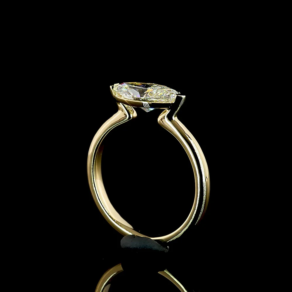 14K Yellow Gold East-West Marquise Cut Lab Diamond Solitaire Ring - 1.50 Carats Total Weight, E-F VVS2, IGI Certified - Covaloro Fine Jewelry - Image 3