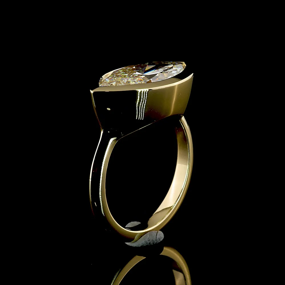 14K Yellow Gold East-West Marquise Cut Lab Diamond Solitaire Ring - 5.00 Total Carat Weight, E-F Color, VVS2 Clarity, Bezel Setting, IGI Certified - Covaloro Fine Jewelry - Image 4