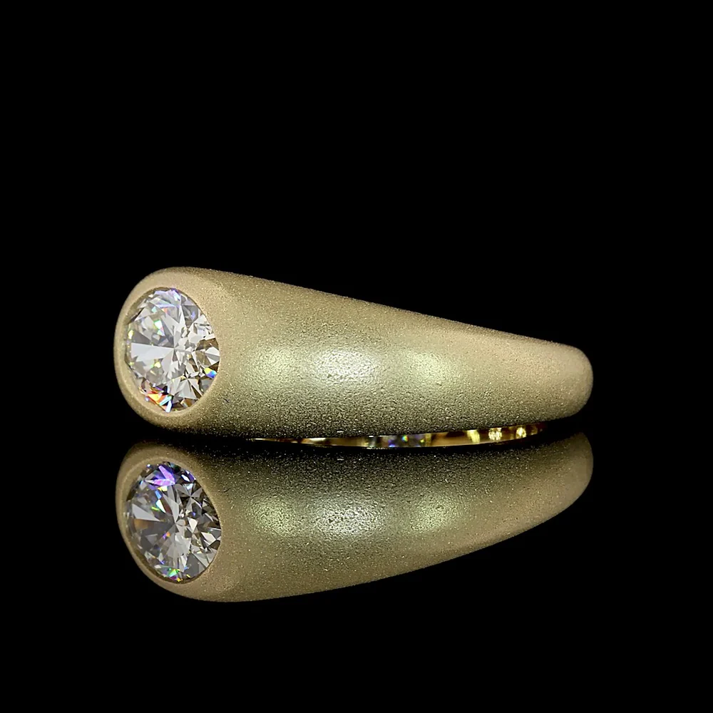 14K Yellow Gold East-West Oval Cut Lab Diamond Solitaire Ring - 1.26 Carat Total Diamond Weight, Flush Set with GIA Certification - Covaloro Fine Jewelry - Image 4