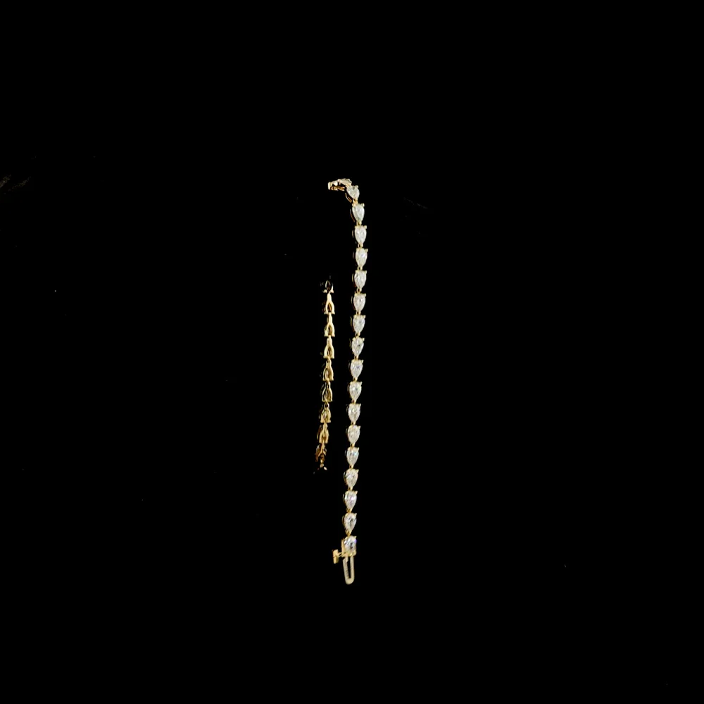 14K Yellow Gold East-West Pear Shaped Lab Diamond Tennis Bracelet - 3.83 Carat Total Weight, 34 Stones, E-F VS Quality - Covaloro Fine Jewelry - Image 3