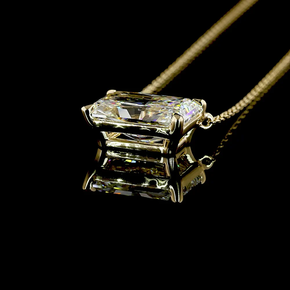 14K Yellow Gold East-West Radiant Cut Solitaire Pendant with 3.03 Carat Lab Diamond - E-F Color, VVS2 Clarity, IGI Certified - Covaloro Fine Jewelry - Image 4