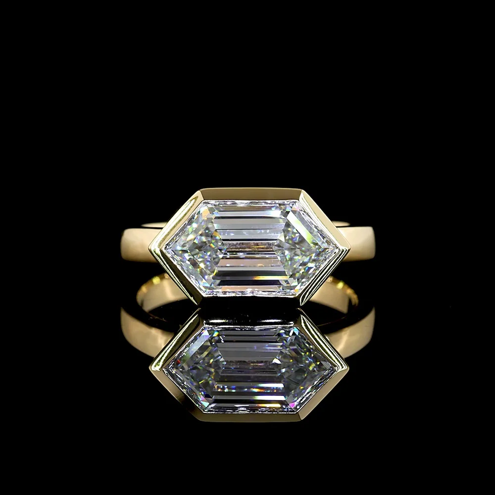 14K Yellow Gold East-West Step Marquise Cut Lab Diamond Solitaire Ring - 3.17 Carat D VVS2 IGI Certified - Covaloro Fine Jewelry
