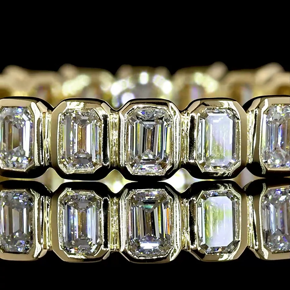 14K Yellow Gold Emerald Cut Lab Diamond Bezel Set Eternity Band - 1.00 Carats Total Diamond Weight - Covaloro Fine Jewelry - Image 2