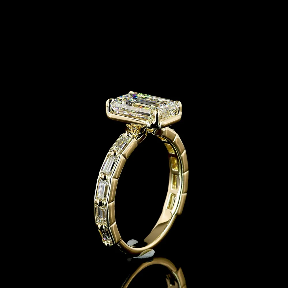 14K Yellow Gold Emerald Cut Lab Diamond Ring with Baguette Side Stones - 3.14 Total Carat Weight, E-F VVS2, IGI Certified - Covaloro Fine Jewelry - Image 4