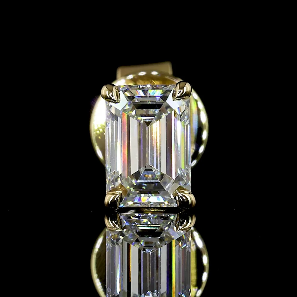14K Yellow Gold Emerald Cut Lab Diamond Stud Earrings - 1.08 Total Carat Weight, E-F Color, VVS2 Clarity - Covaloro Fine Jewelry - Image 3