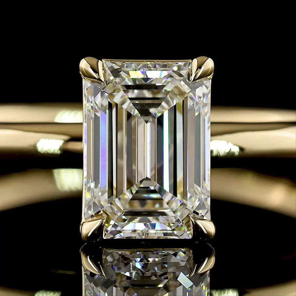 14K Yellow Gold Emerald Cut Solitaire Ring with 1.04 Carat Lab Diamond - D VVS2 IGI Certified - Covaloro Fine Jewelry - Image 2