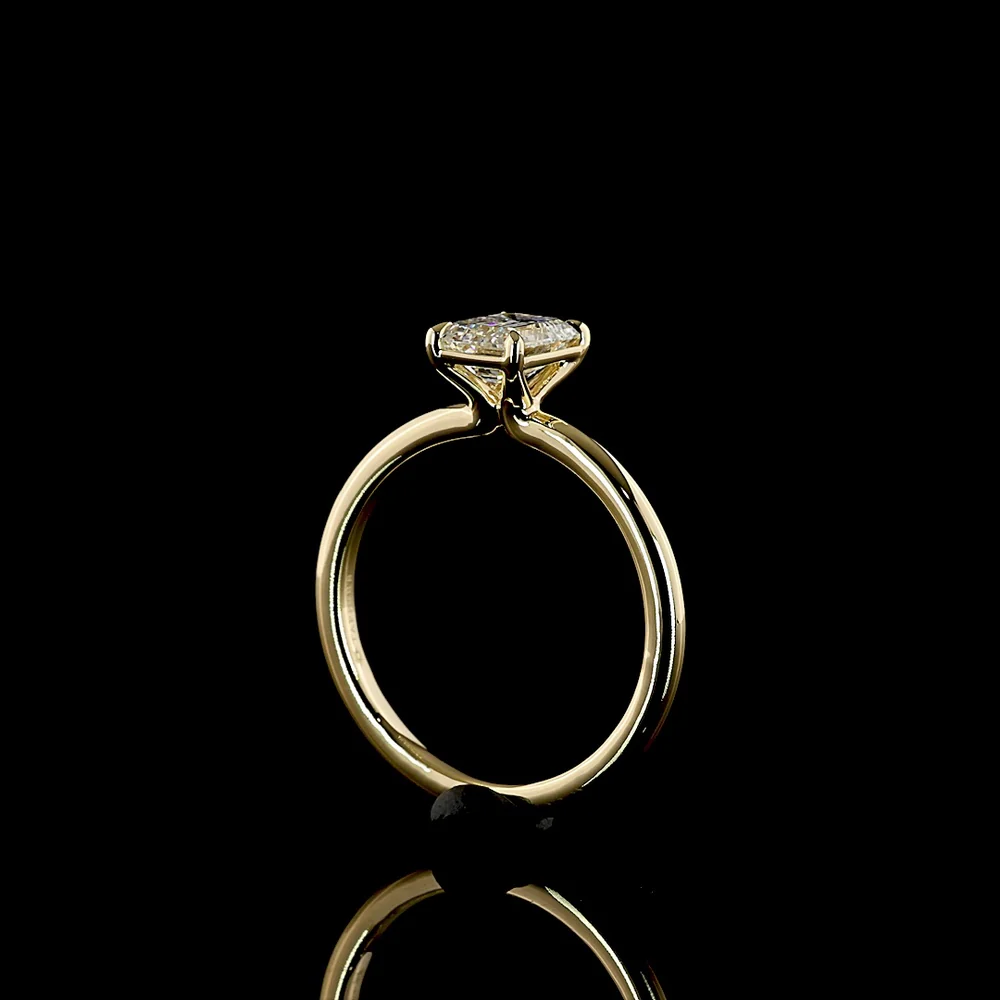 14K Yellow Gold Emerald Cut Solitaire Ring with 1.04 Carat Lab Diamond - D VVS2 IGI Certified - Covaloro Fine Jewelry - Image 3